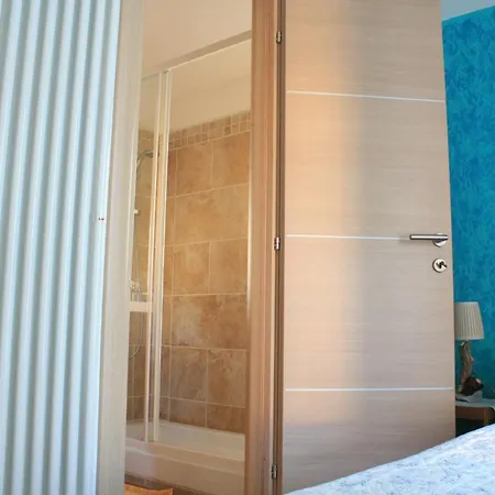 Tatablu Residenza Con Parcheggio فلورنس